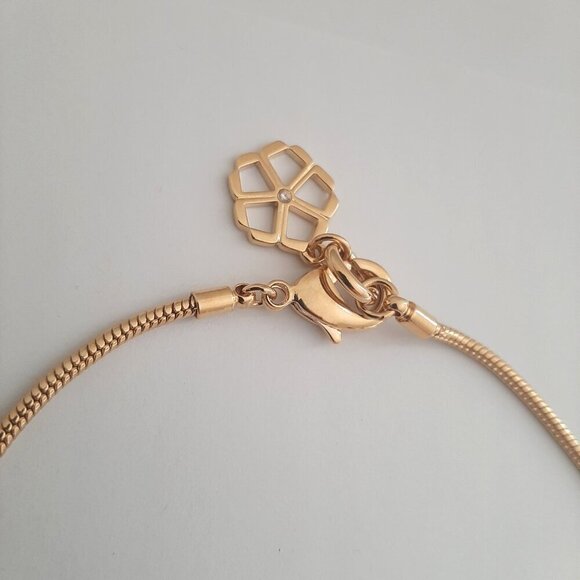 Trina Turk Gold Rush Drop Sculpture Pendant Necklace - Picture 3 of 4